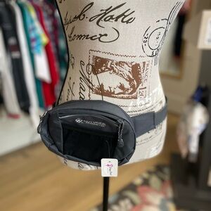 Gray Adjustable Waist Belt